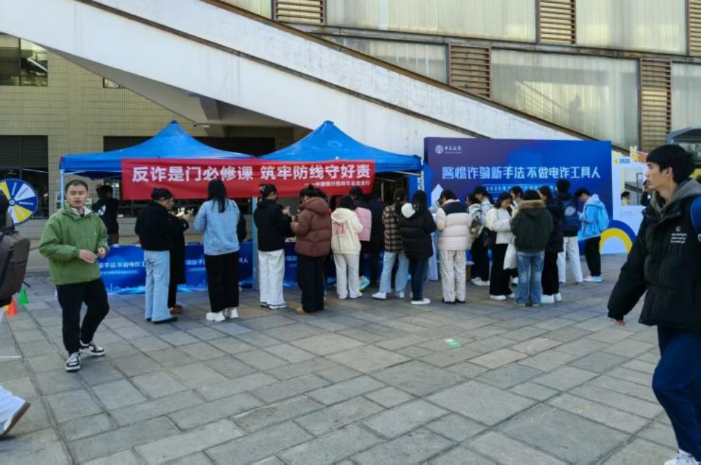 7af586d852c106775920a6bd87d35f71